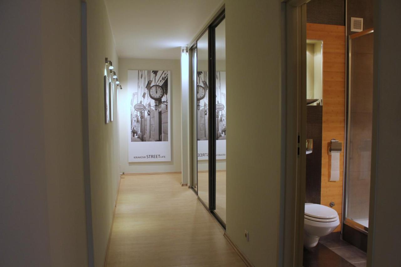 Apartment With Garden In City Center Krasków Exterior foto