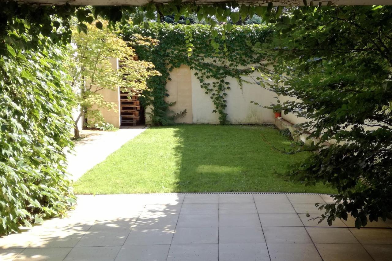Apartment With Garden In City Center Krasków Exterior foto